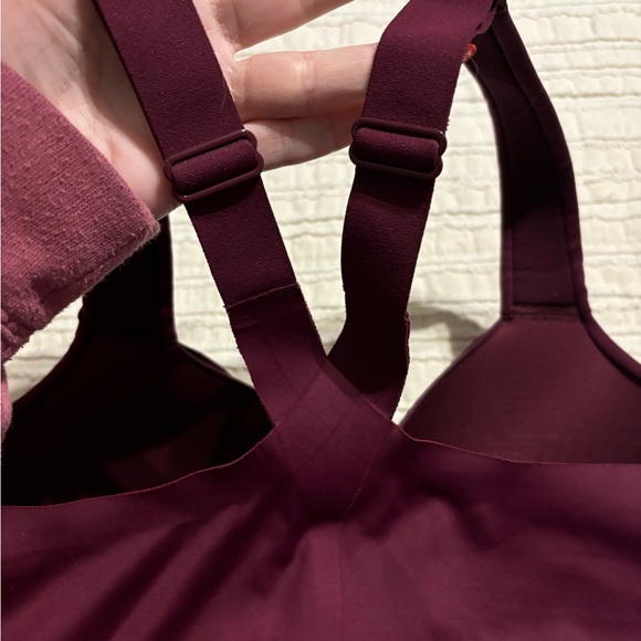 Victoria’s Secret Sports Bra 36DD - Picture 3 of 6